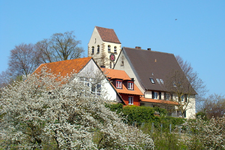 Haus der Besinnung in Betberg - Schweigen Gästehaus Kirche